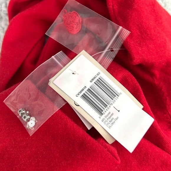 NWT Carmen Marc Valvo, Perfect Red, Soft Tunic w/Rhinestone Collar Embellishment - Picture 7 of 9